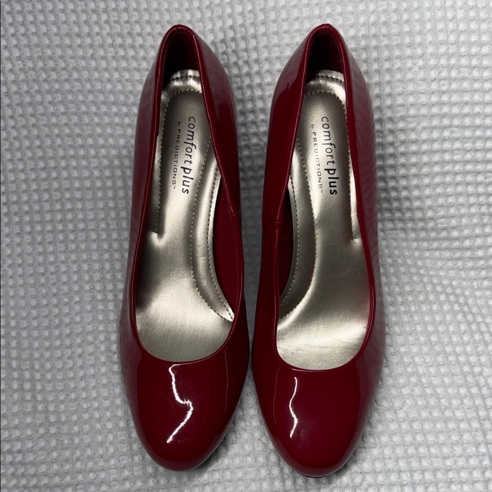 Comfort Plus by Predictions Red Heels - Size 6.5